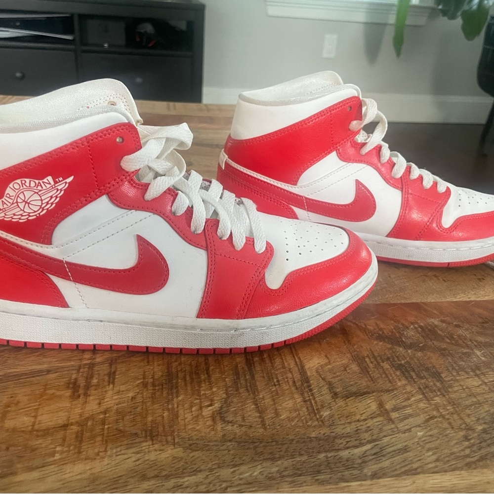 Nike Air Jordan Product Label - White Tag